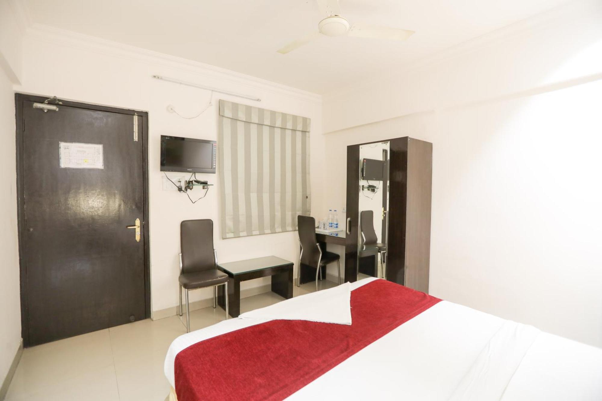 Anr Hotels Лакхнау Экстерьер фото