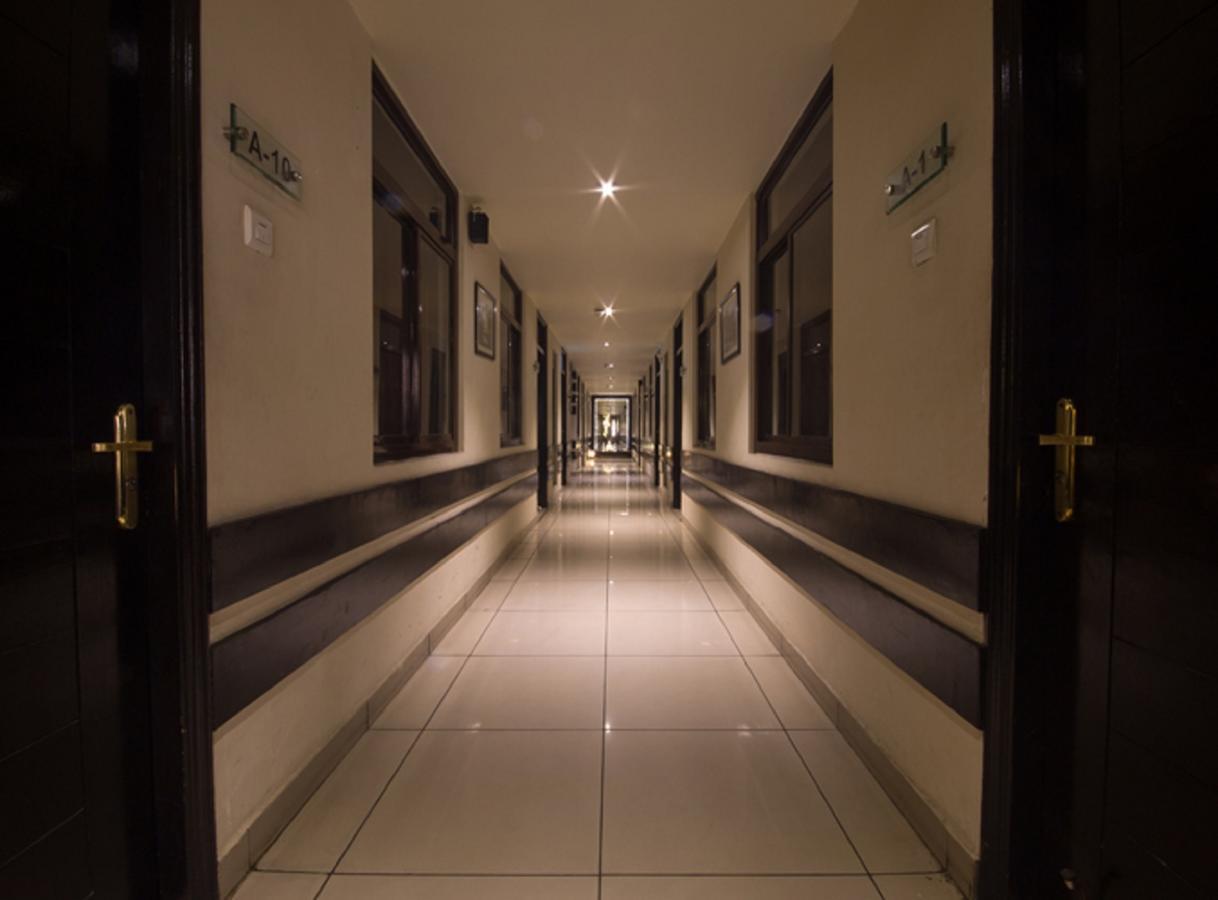Anr Hotels Лакхнау Экстерьер фото